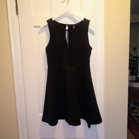 ⭐Forever 21 Dress - Picture 5 of 5